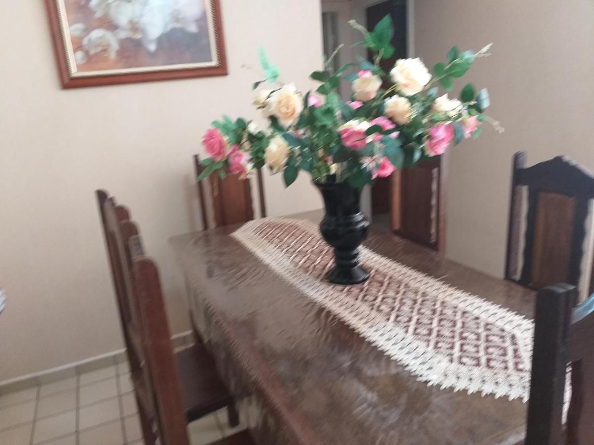 Apartamento Climatizado , Praia Grande, Ubatuba Sp Екстер'єр фото